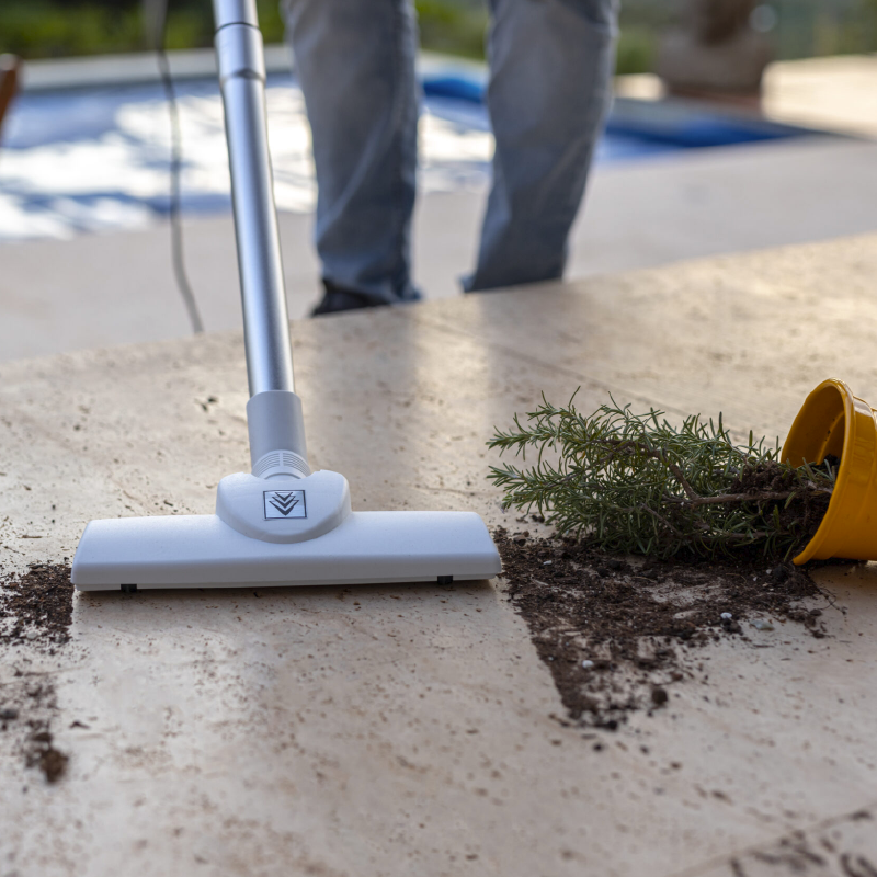 Aspiradora 2 en 1 modelo VCL 2: Aspiradora vertical tipo stick y aspiradora de mano VCL 2