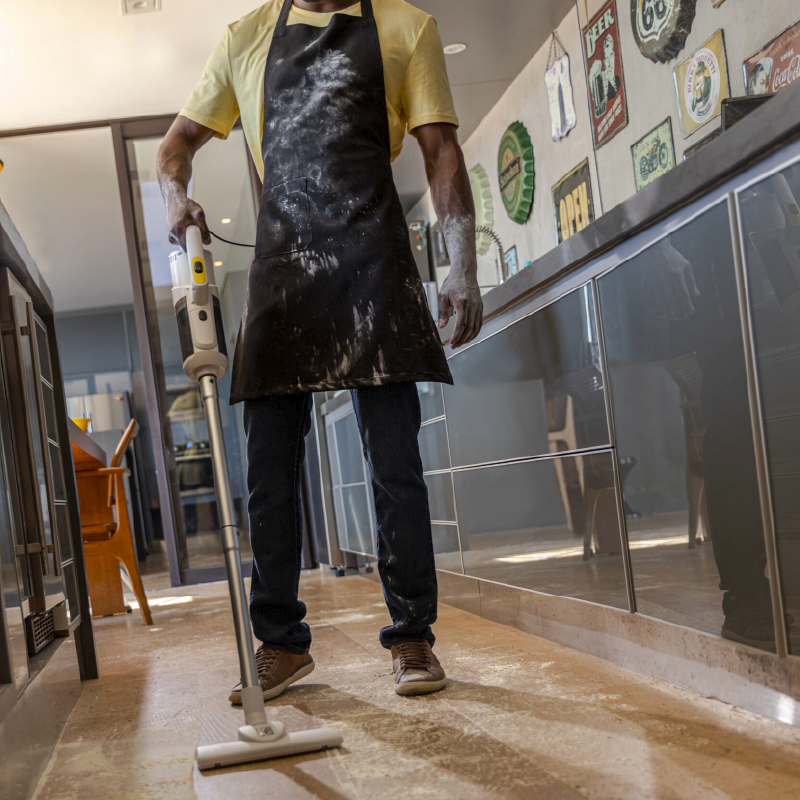 Aspiradora 2 en 1 modelo VCL 2: Aspiradora vertical tipo stick y aspiradora de mano VCL 2