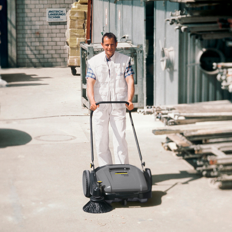 Barredora de pisos industrial KM 70/20 C