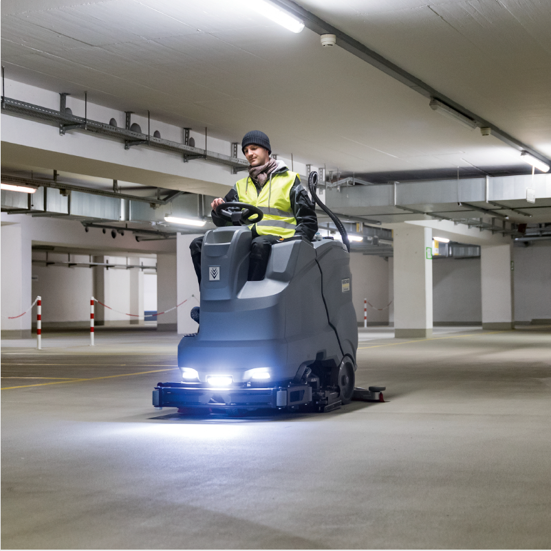 Fregadora lavadora de pisos con conductor B 150 Bat Pack